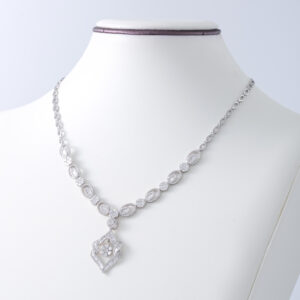 Lavigna Necklace