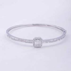 Lerace Bangle