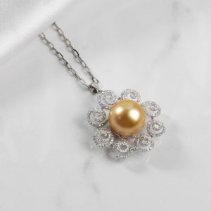 Adelfa Pendant
