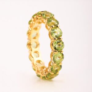 Full and Grand Peridot Ring