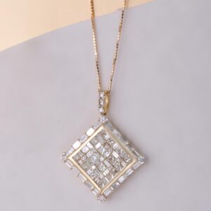 Pella Necklace